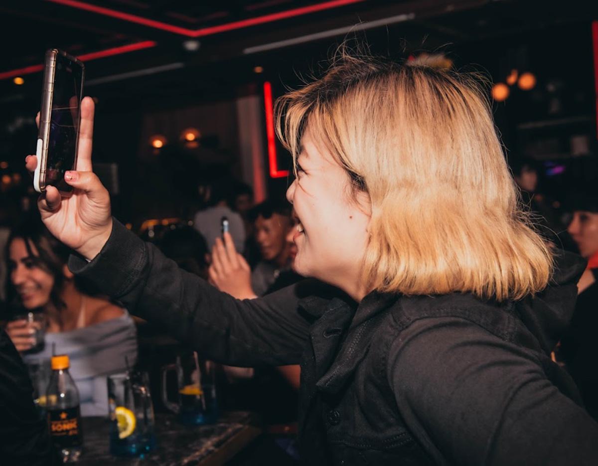 Haebangchon Hipster Street Premium Pub Crawl + Drag Show