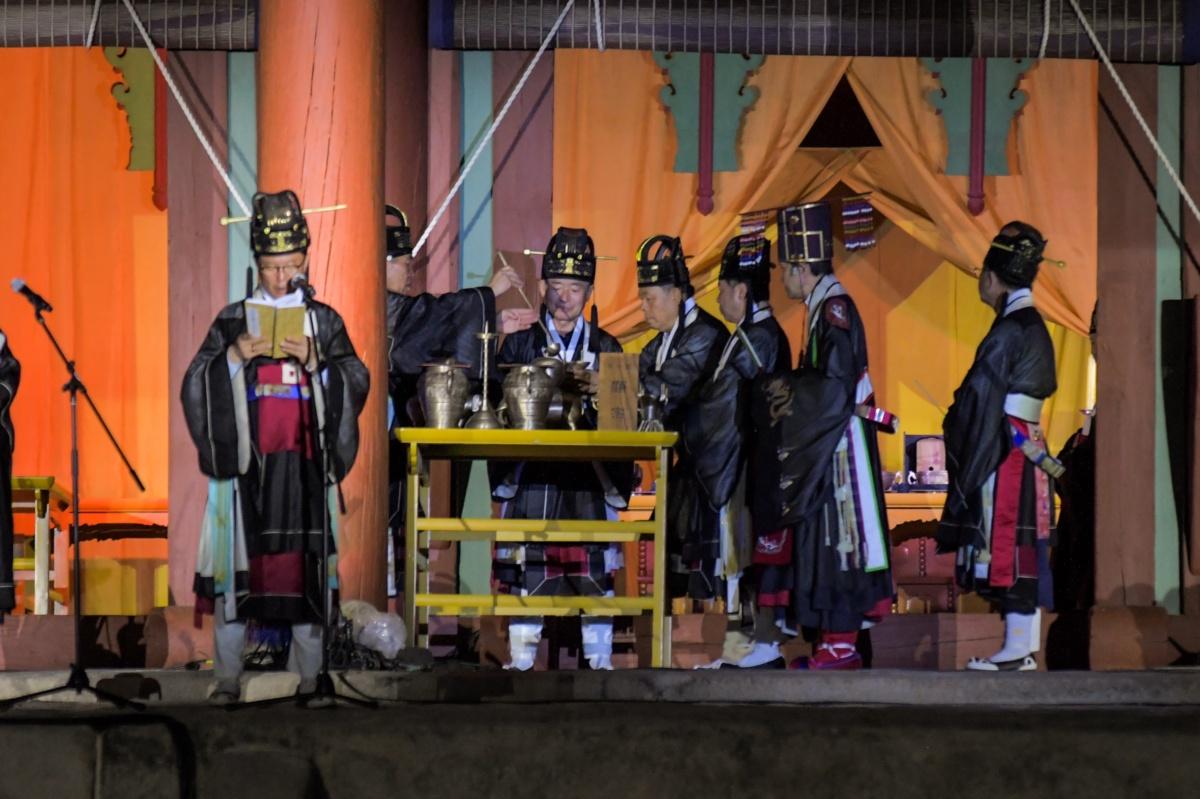 ✨Creatrip Only✨ 2026 Royal Ancestral Ritual Music Nighttime Performance at Jongmyo Shrine | Foreigner Only – Free Event 3