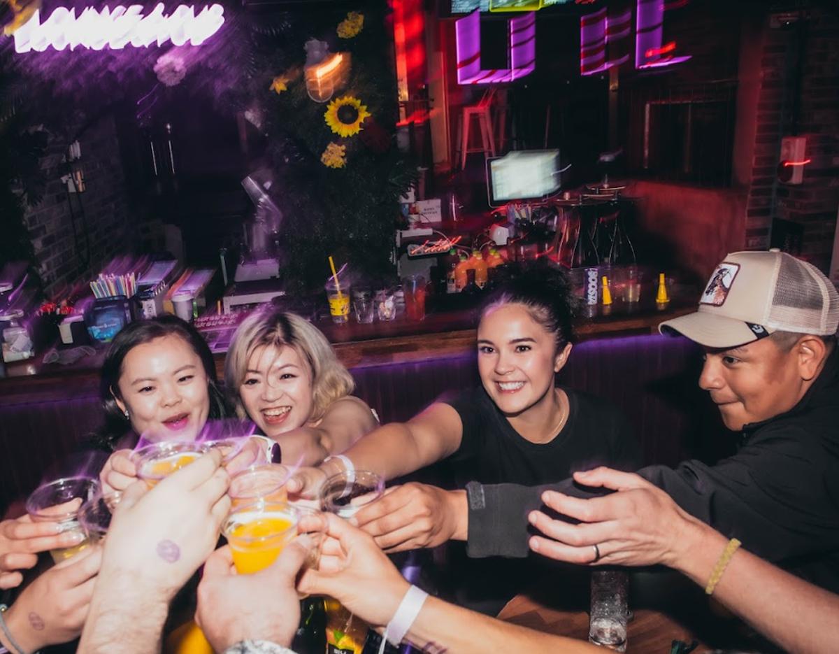Itaewon Night Life Experience + Premium Pub Crawl