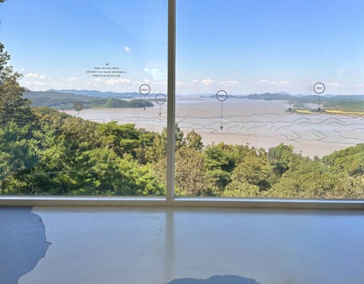 Aegibong DMZ & Suspension Bridge / Eunpyeong Hanok Village Day Tour