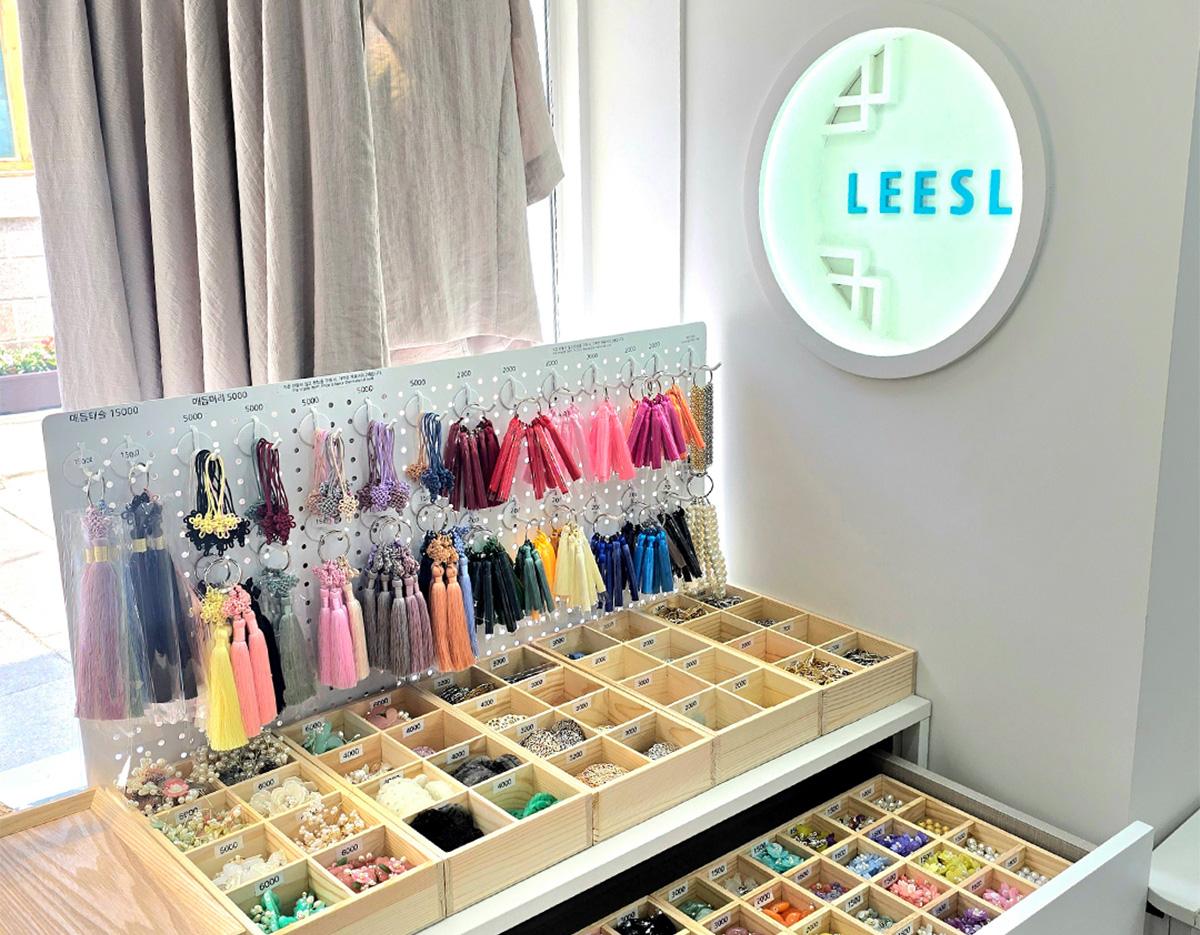 LEESLE
