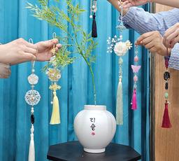 LEESLE Hanbok | Móc khóa Norigae & Làm thẻ tên Daenggi