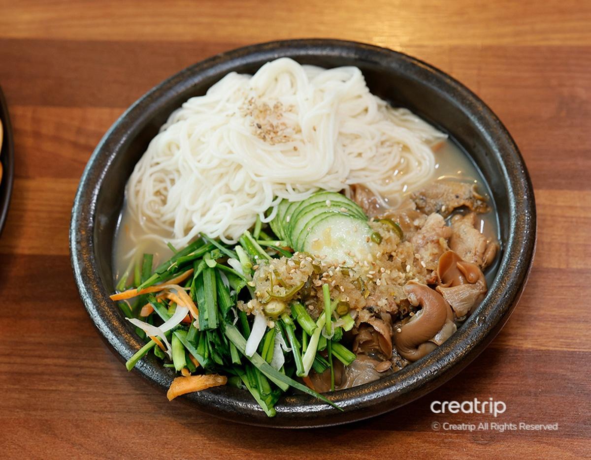 Platos de Sungnye Dodam