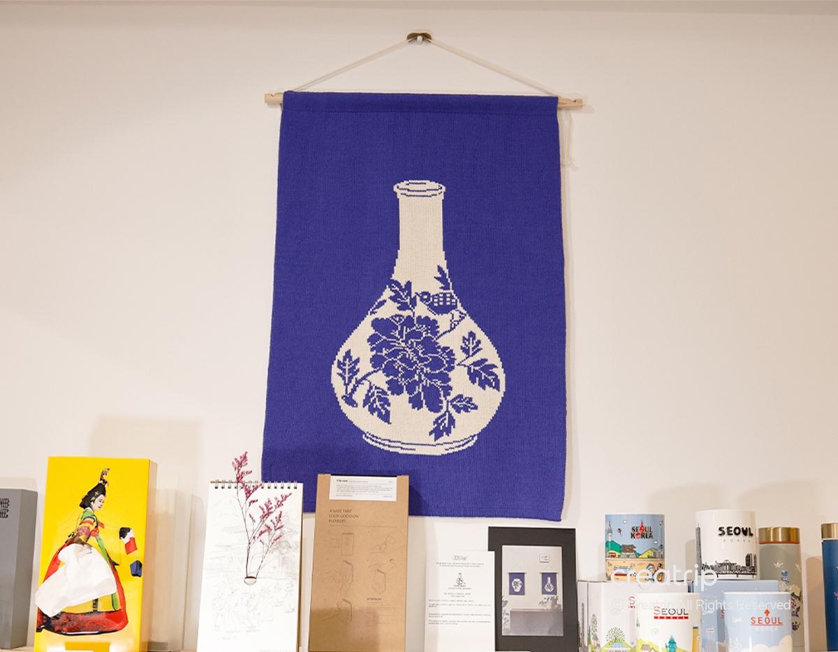 WAYUJAE дэлгүүрийн зураг