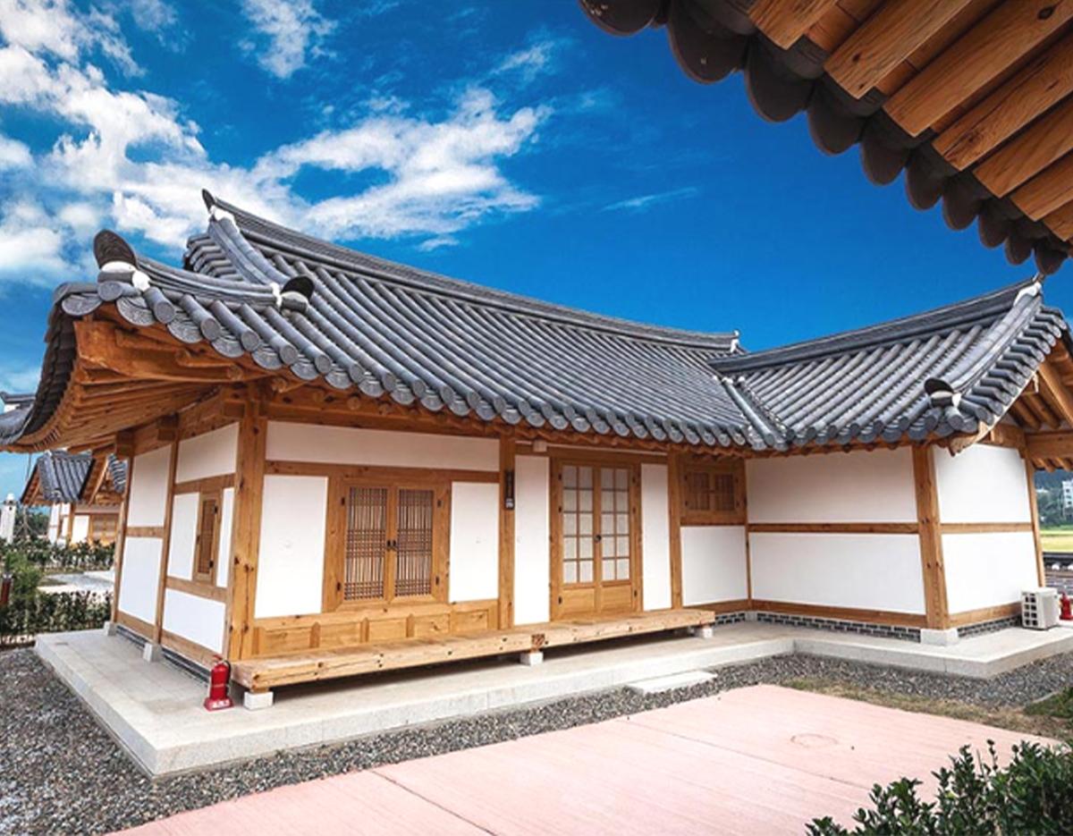 Gangneung Winter Limited Ski and Hanok 2Days 1Night Tour