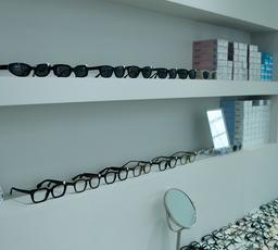 ✨Hanya Creatrip✨ OPTIC LIFE | Hongdae - Gratis pemasangan, diskon 50% untuk lensa dan bingkai