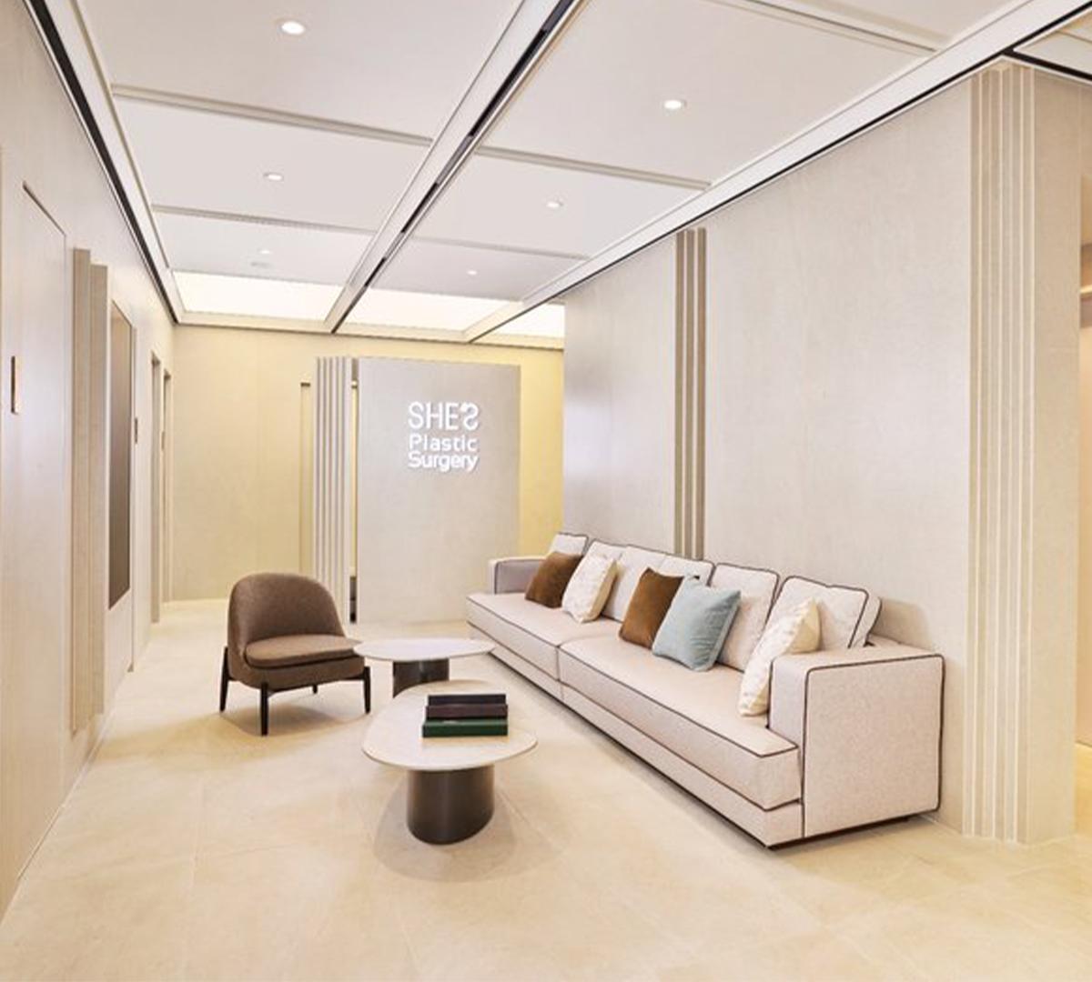 SHE'S Plastic Surgery