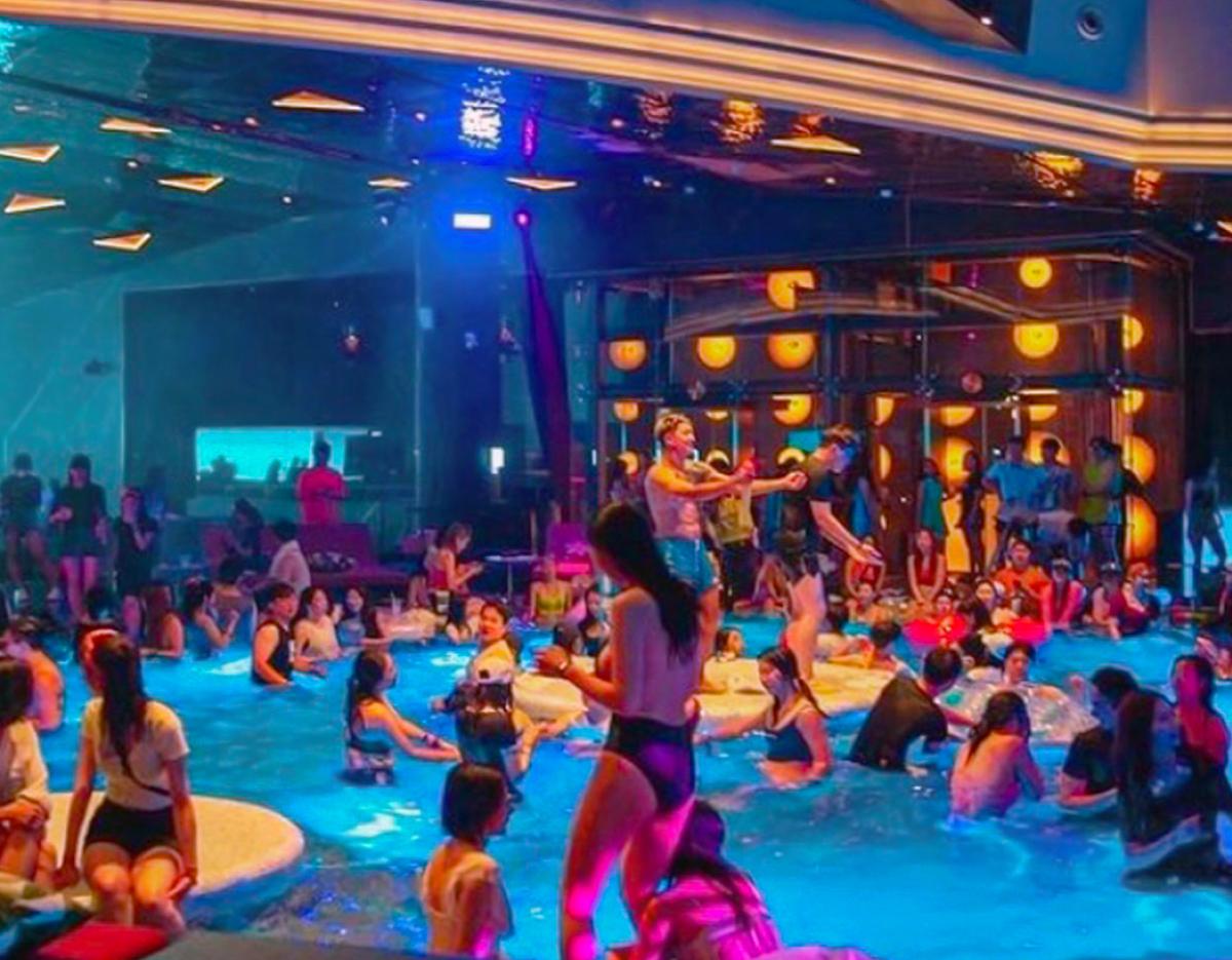 Club Chroma (Paradise City Hotel)