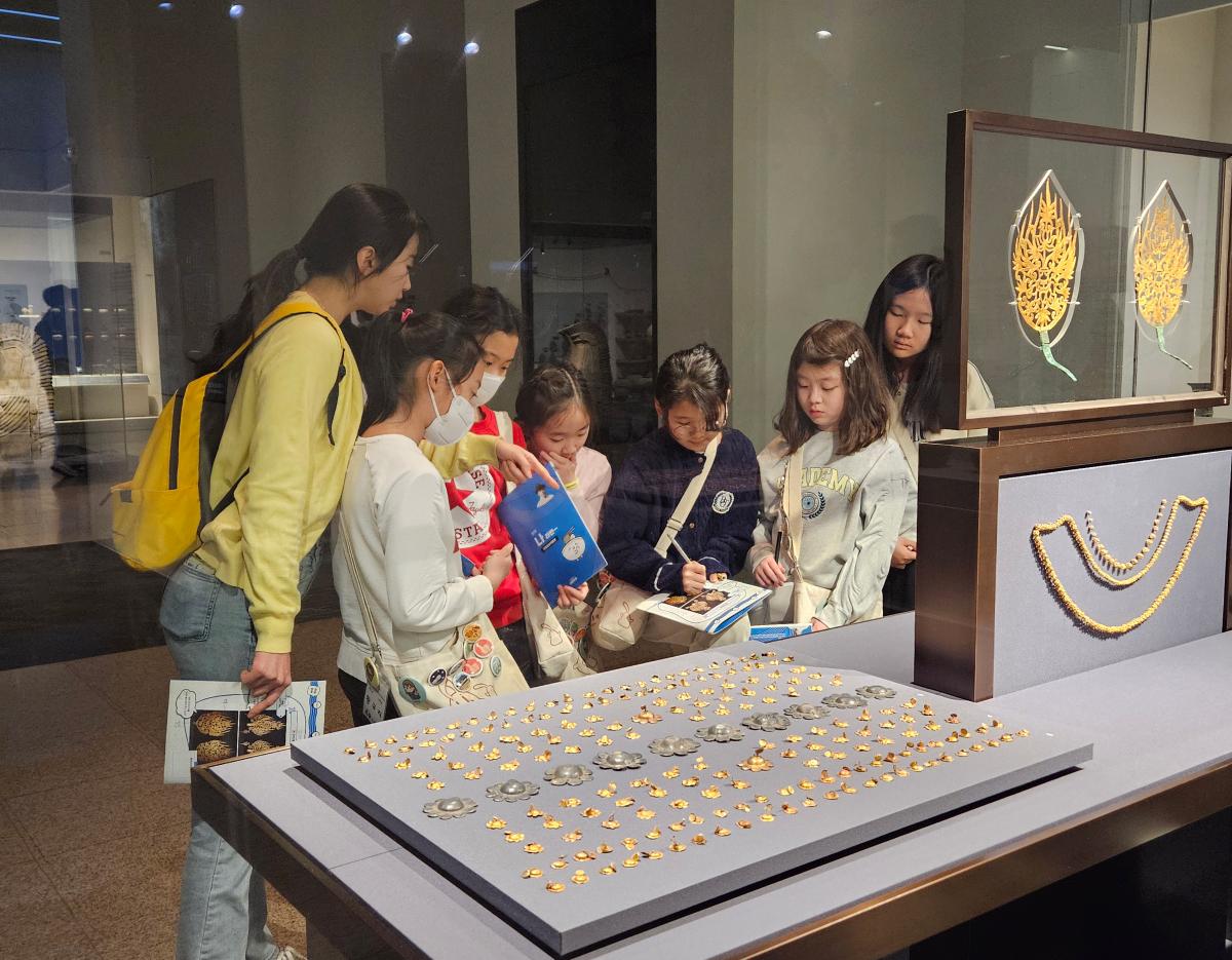 The K-dynasty Docent-the National Museum of Korea