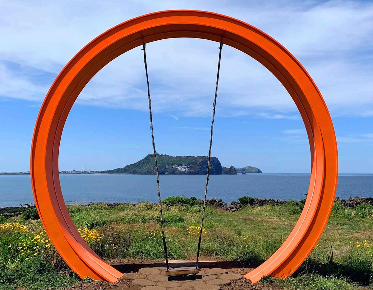 Jeju Private Cruise Shore Tour with Licensed Guide