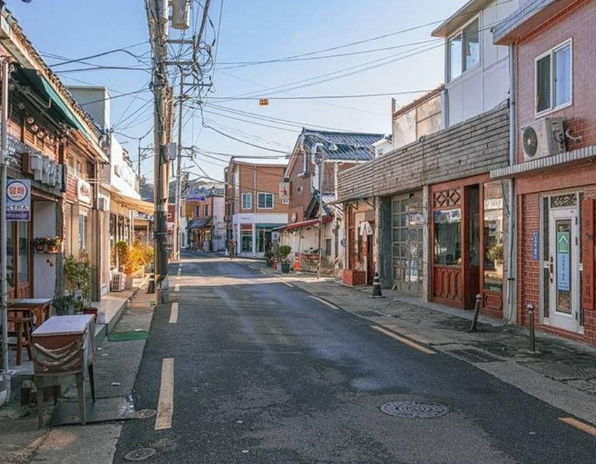 Bongridan-gil street in Gimhae