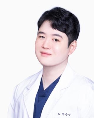 樸俊成 院長