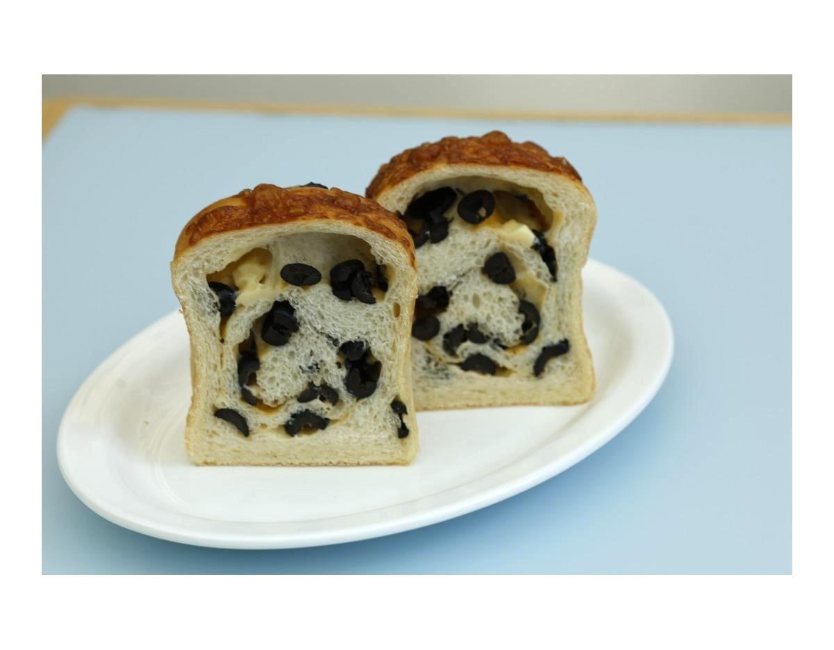 Loaded Olive Cheese Bread