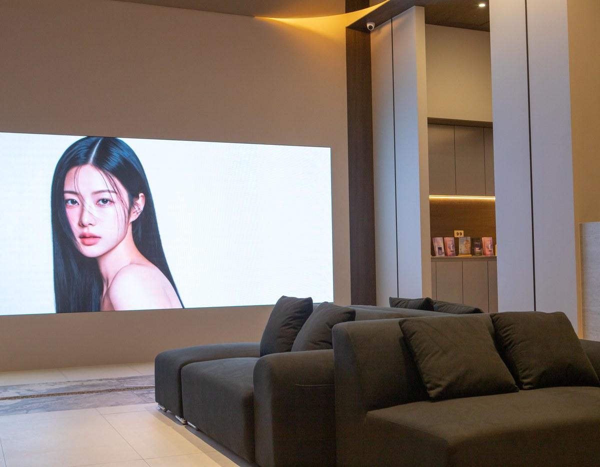 REEV Clinic Gangnam interior photo