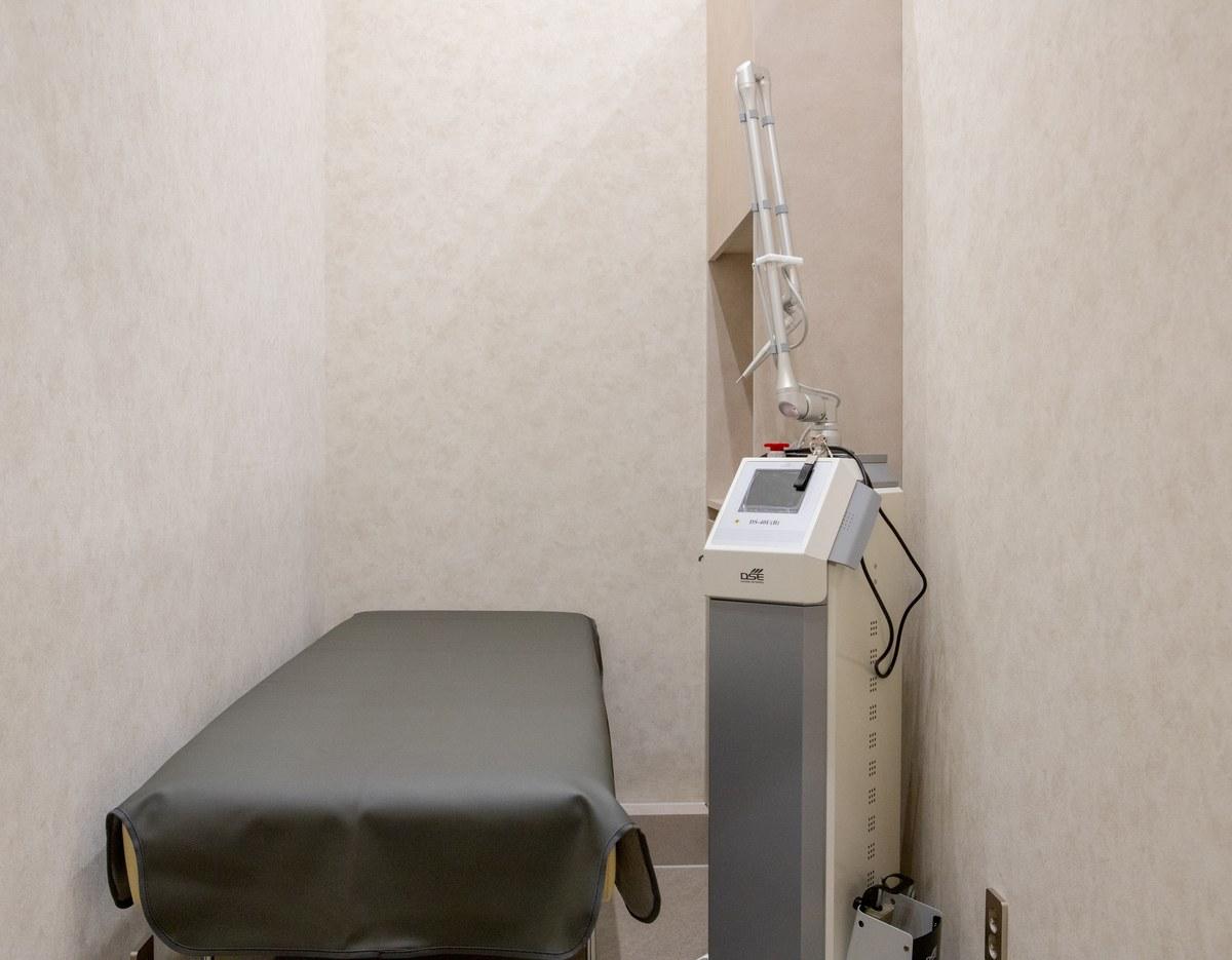 REEV Clinic Gangnam interior photo