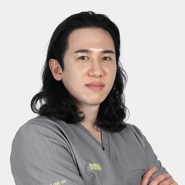 Director Ko Beom-jun