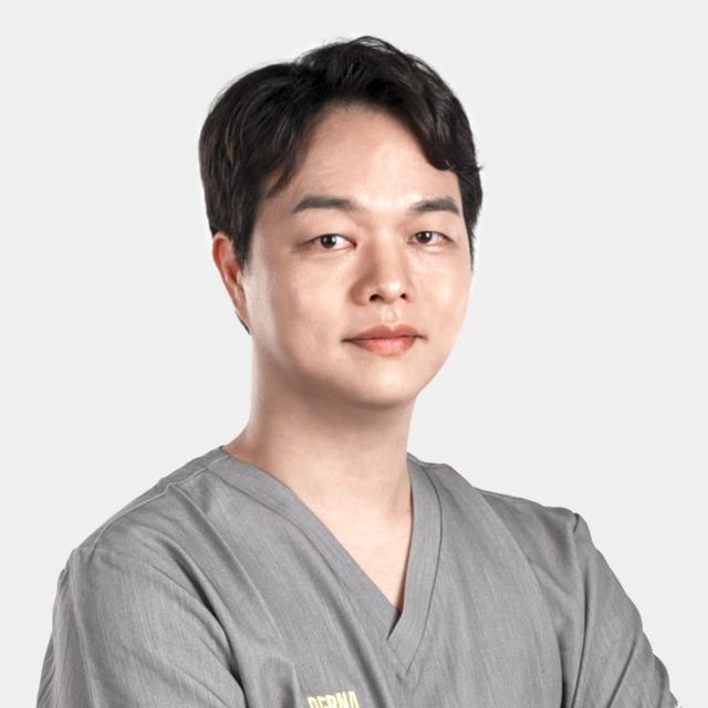 Chief Director Kim Yun-seok