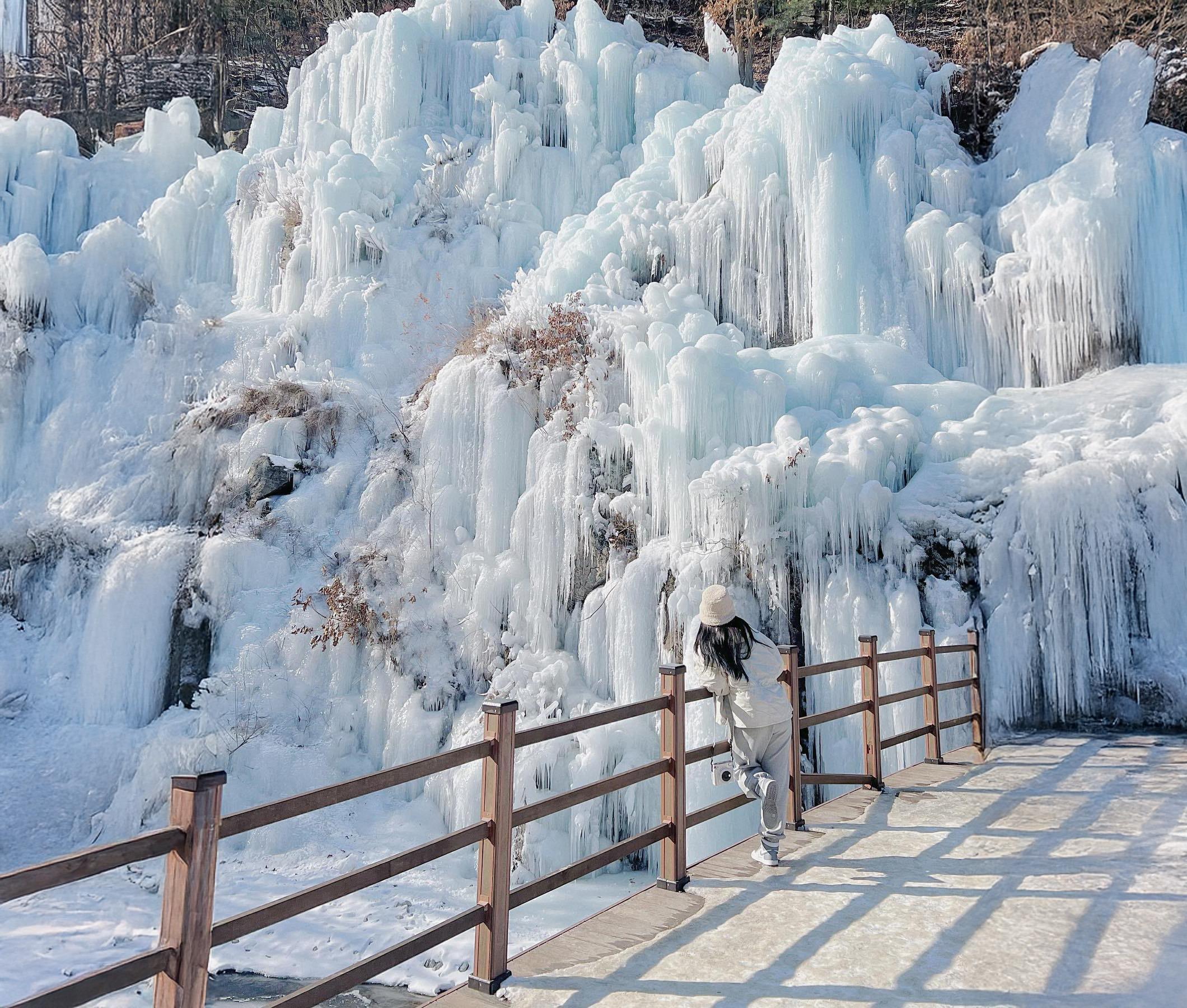 Seoraksan, Nami Island, and Eobi Ice Valley tour image
