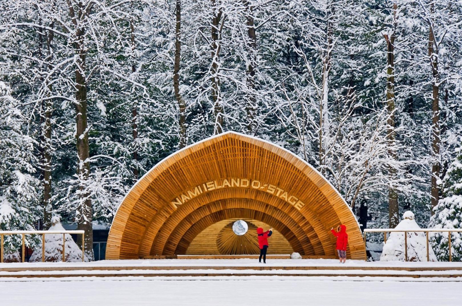 Seoraksan, Nami Island, and Eobi Ice Valley tour image