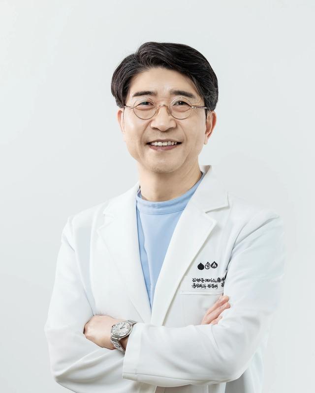 Photo of Medical Director Kim Byung-joon