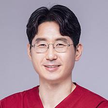 パク・ユンチャン 代表病院長