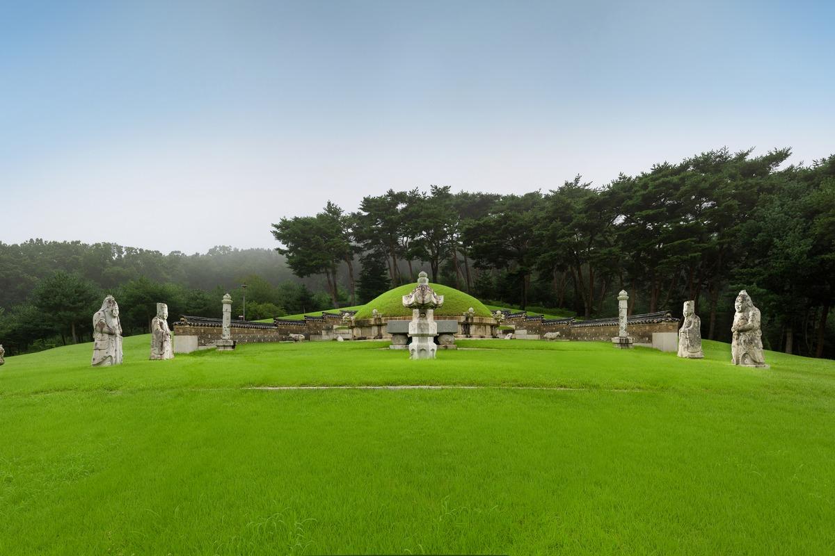 朝鮮王陵の全景