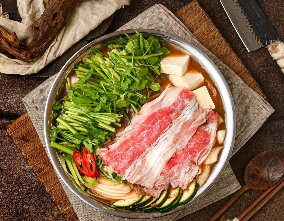 Beef Belly (Woo-samgyeop) Doenjang Hot Pot, top view