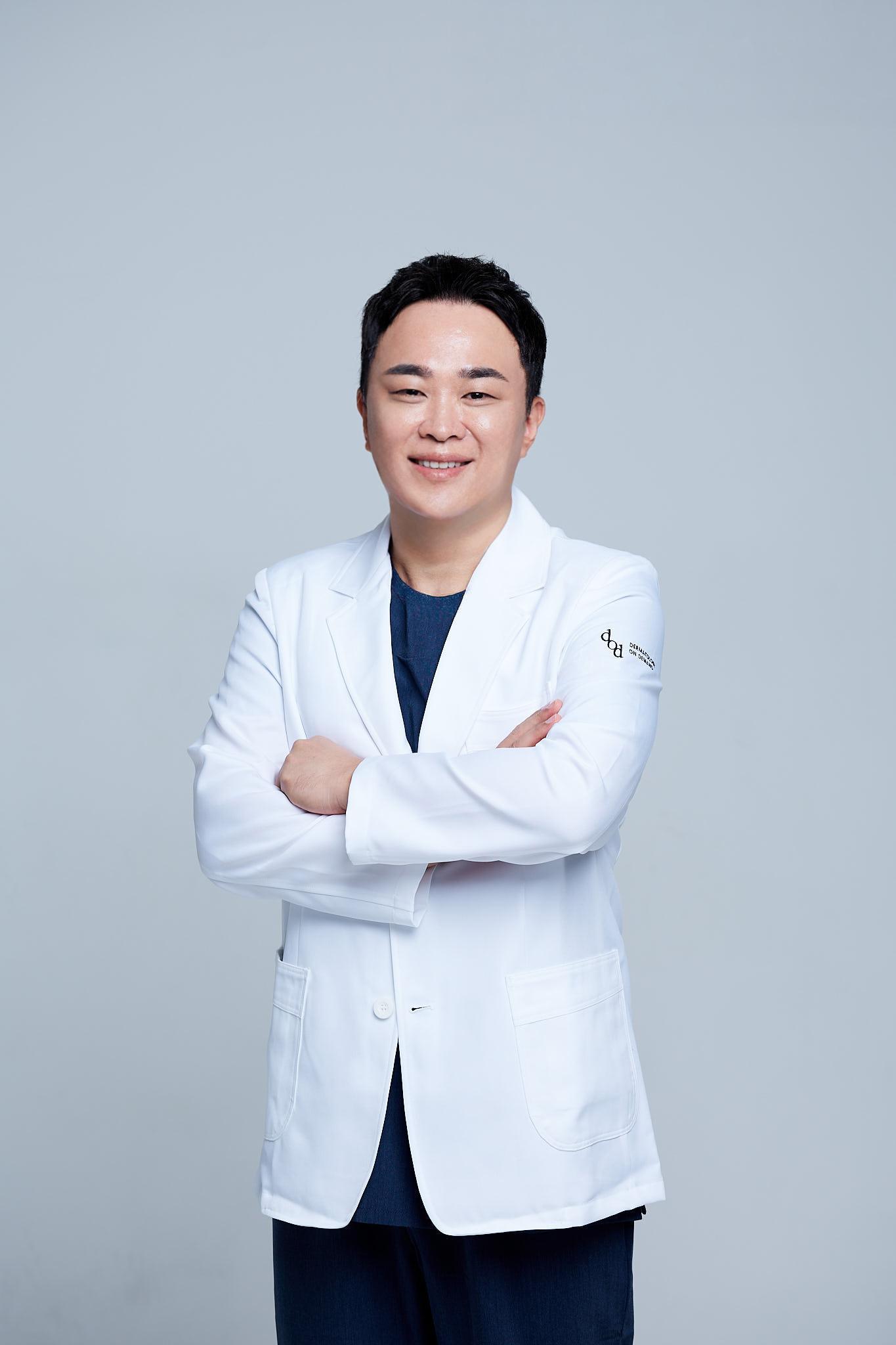 Chief Director Lee Jun