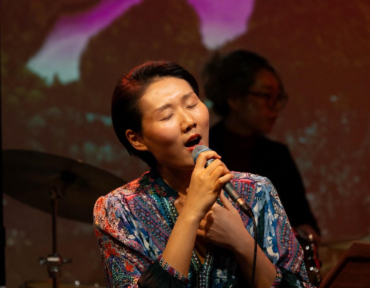 Bongeunsa Garden of Resonance singing meditation program image 2