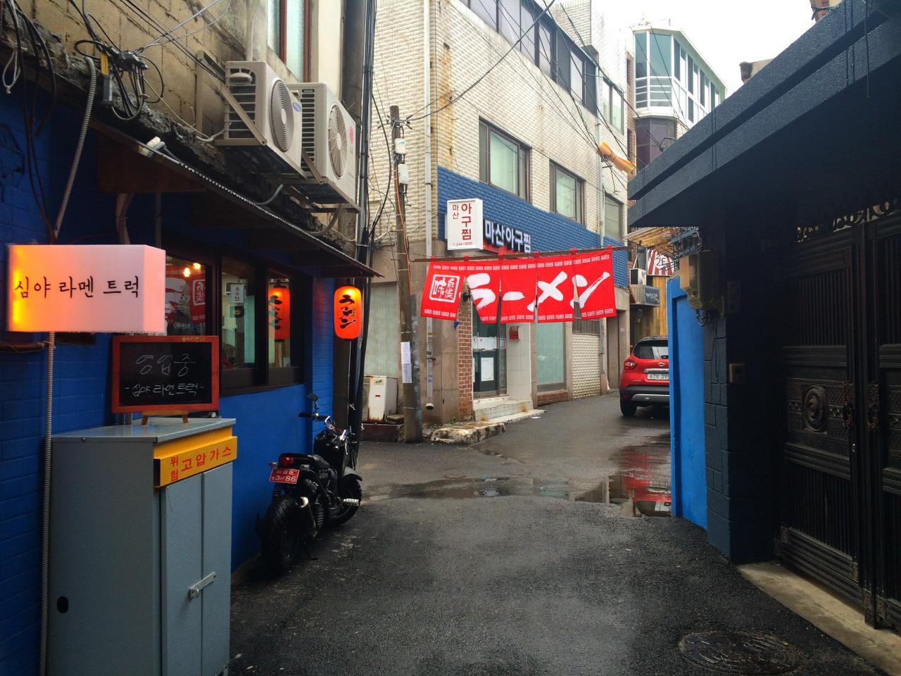 Nudel-Truck bis spät in die Nacht 4