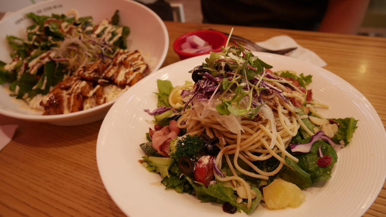 Пожалуйста, позаботьтесь о моей девушке. 1