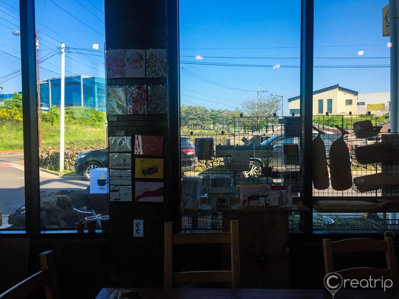 Iidy House n Café 1