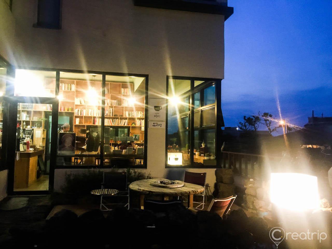 Iidy House n Café 4