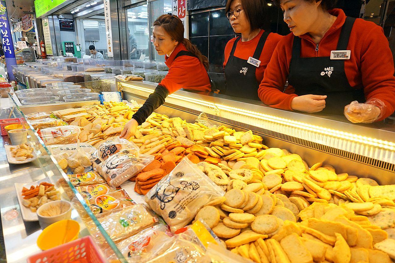 Бупюнг захын загасны бялуу гудамжны дотор 1