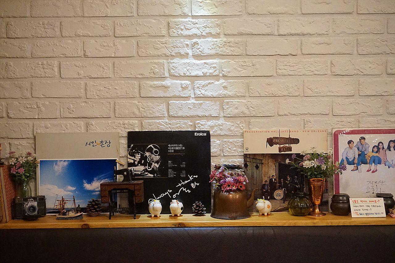 kafe MIO 8 dan 1/2 image 4