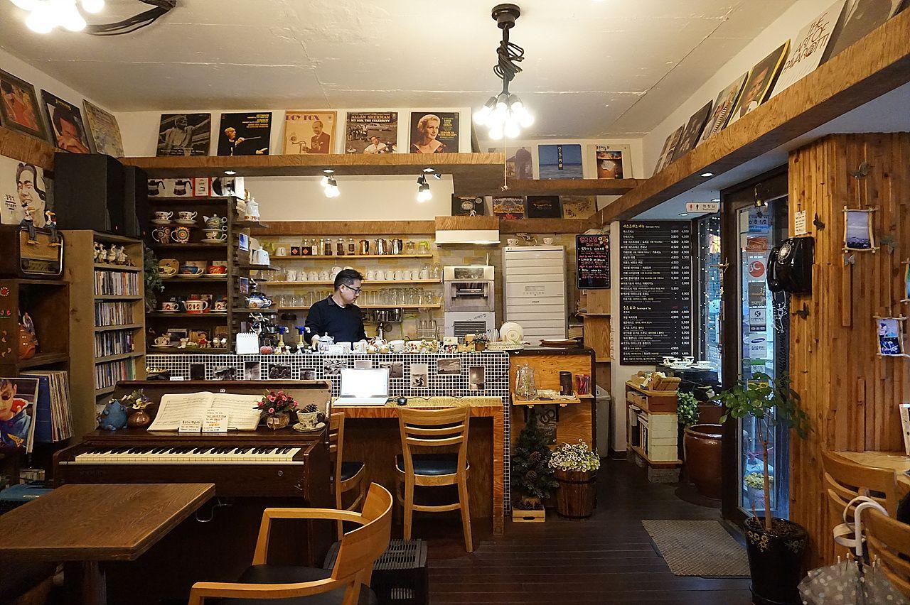 kafe MIO 8 dan 1/2 image 5