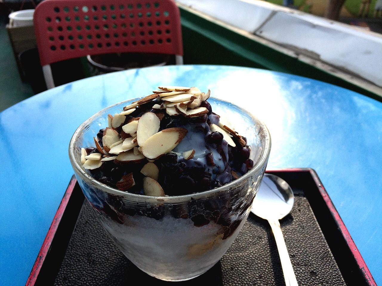 potzzi coffee shop image 2