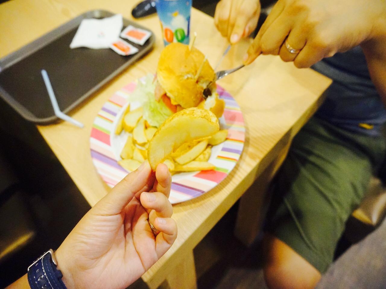 Yeonyi гараар хийсэн бургер image 2