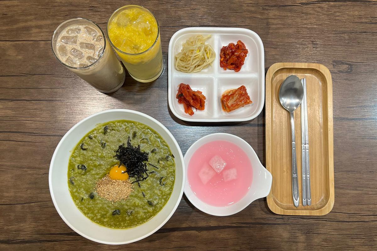 Delicious cuisine and tableware at a popular restaurant in the Chungmuro area of Korea.