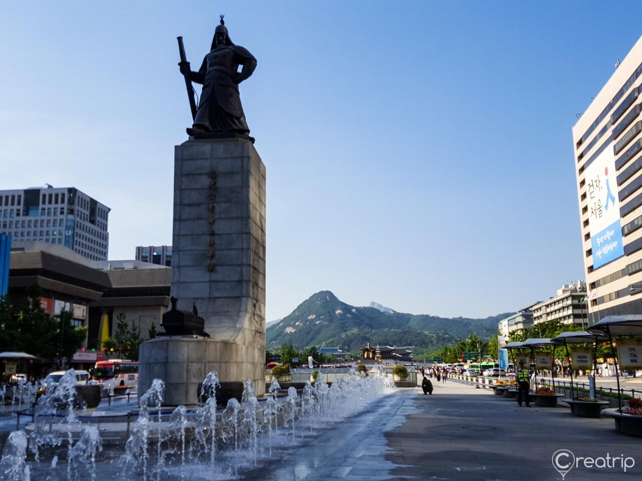 Бөмбөлөг Хамбак (Цагийн талбай) image 3