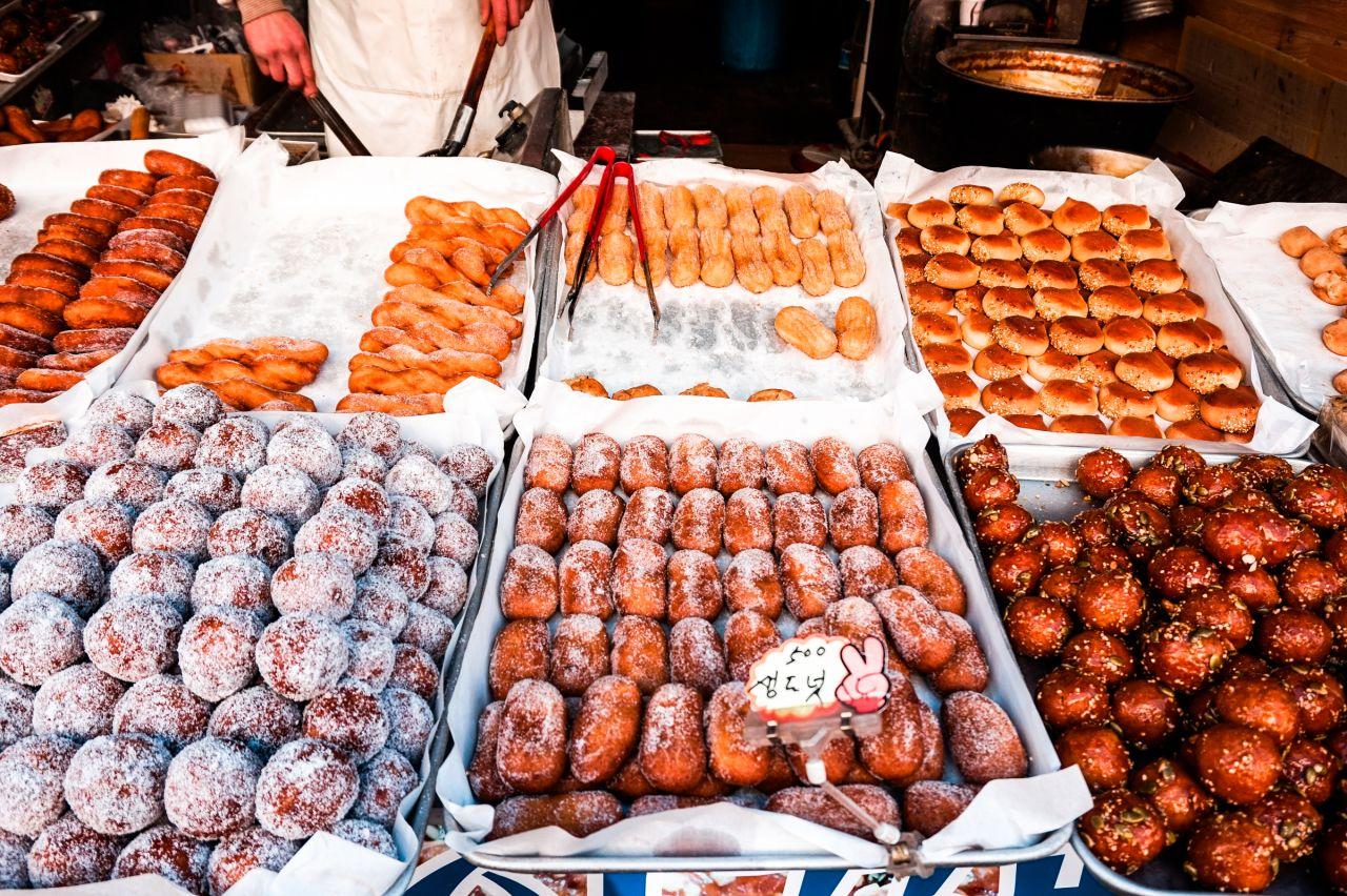 Pasar menengah Jinju image 1