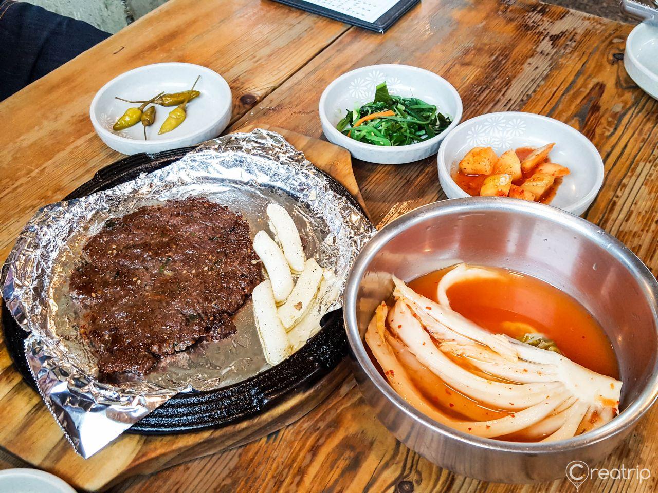 rumah pohon salju image 1