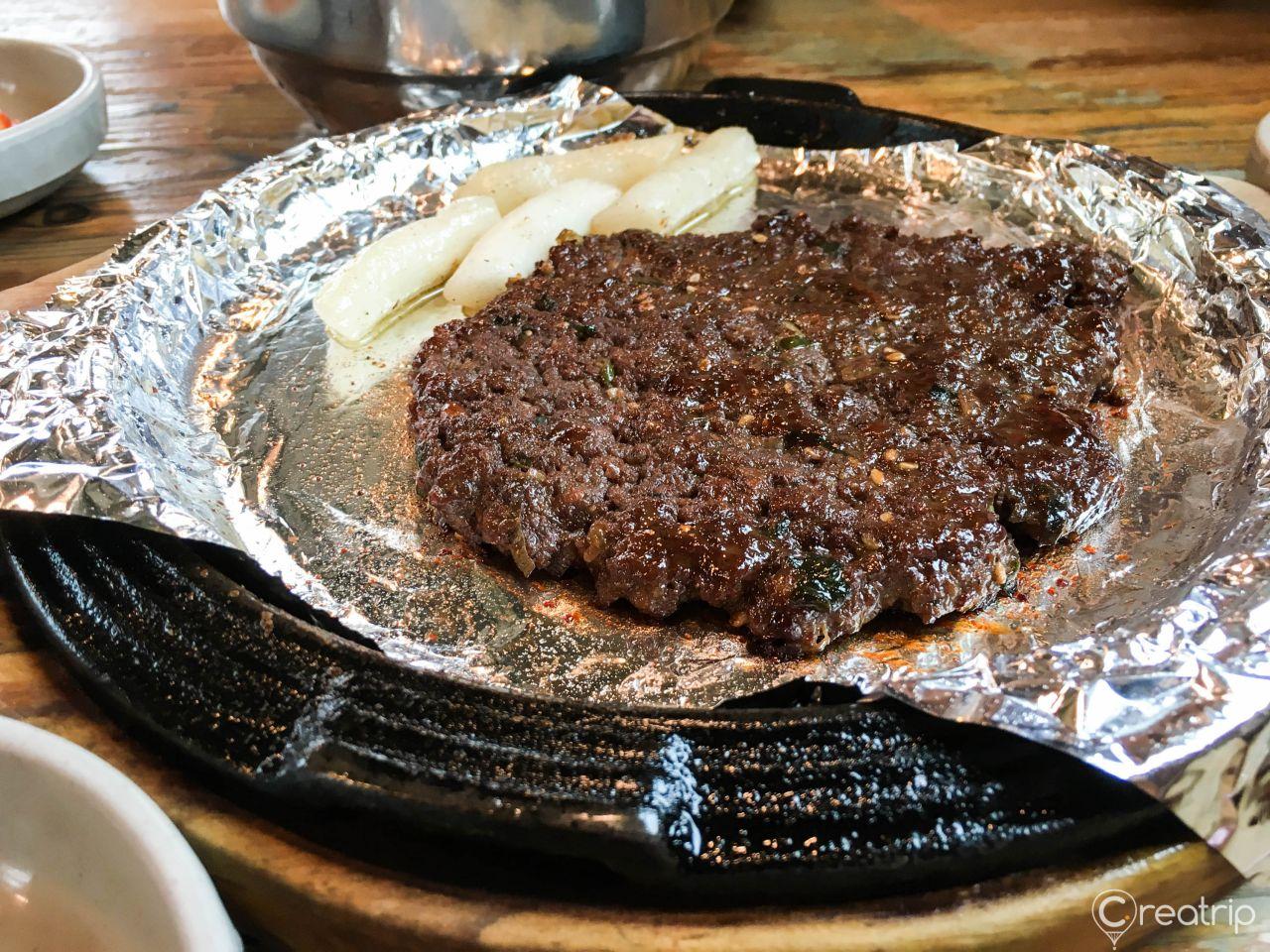 rumah pohon salju image 3