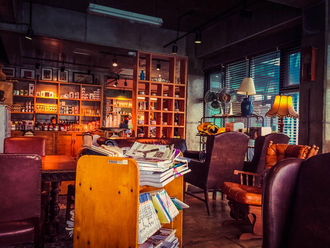 Marly coffee shop image 3