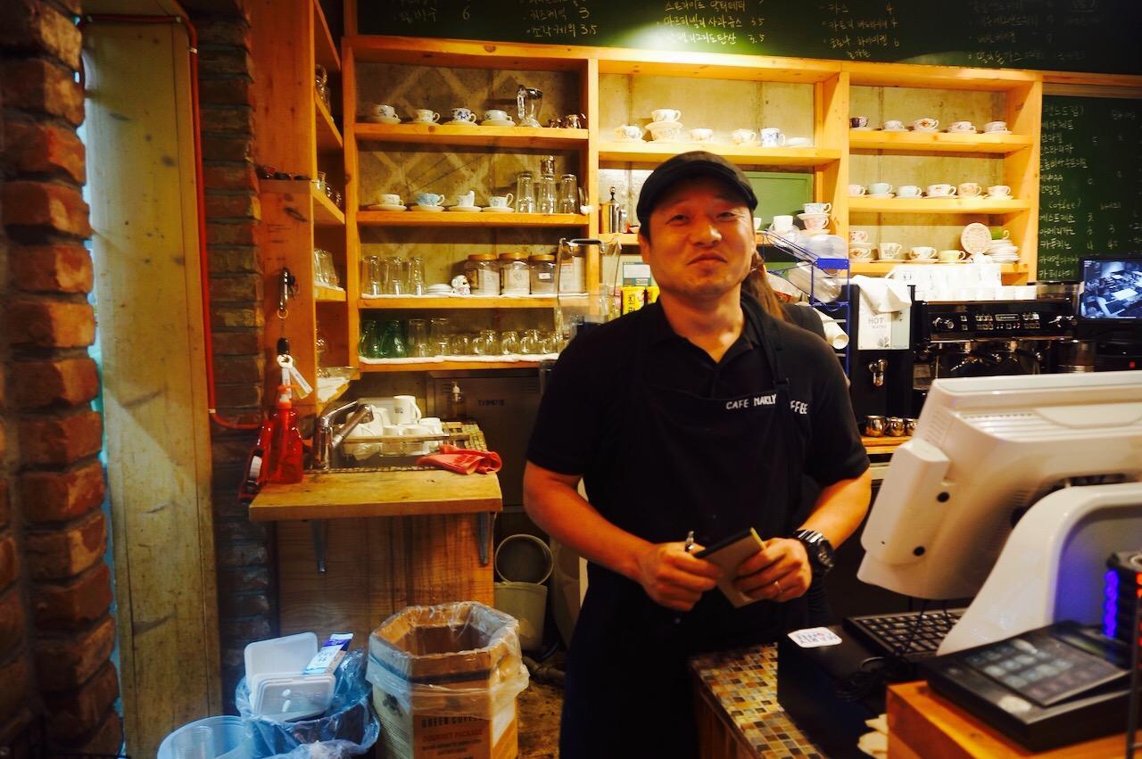 Marly coffee shop image 4