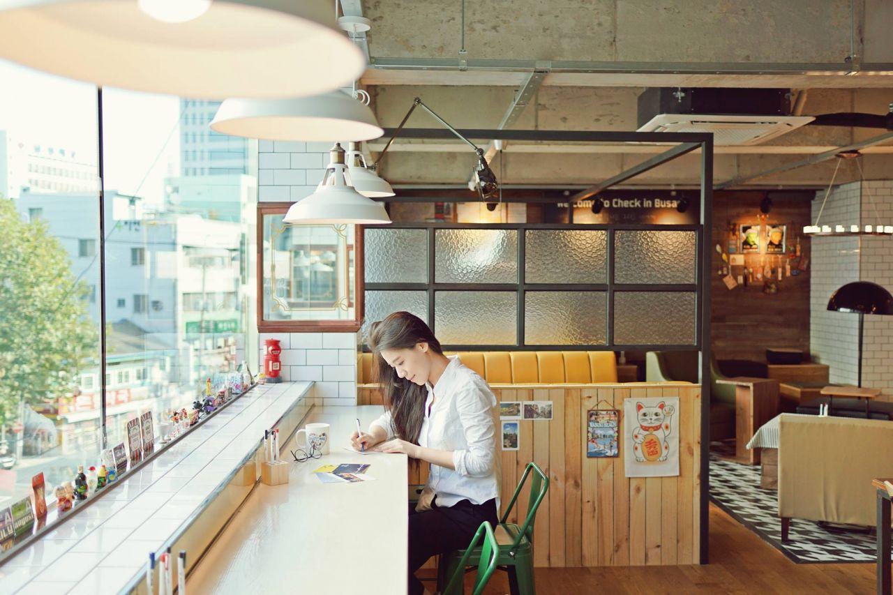 Arrivée au café de Busan image 4