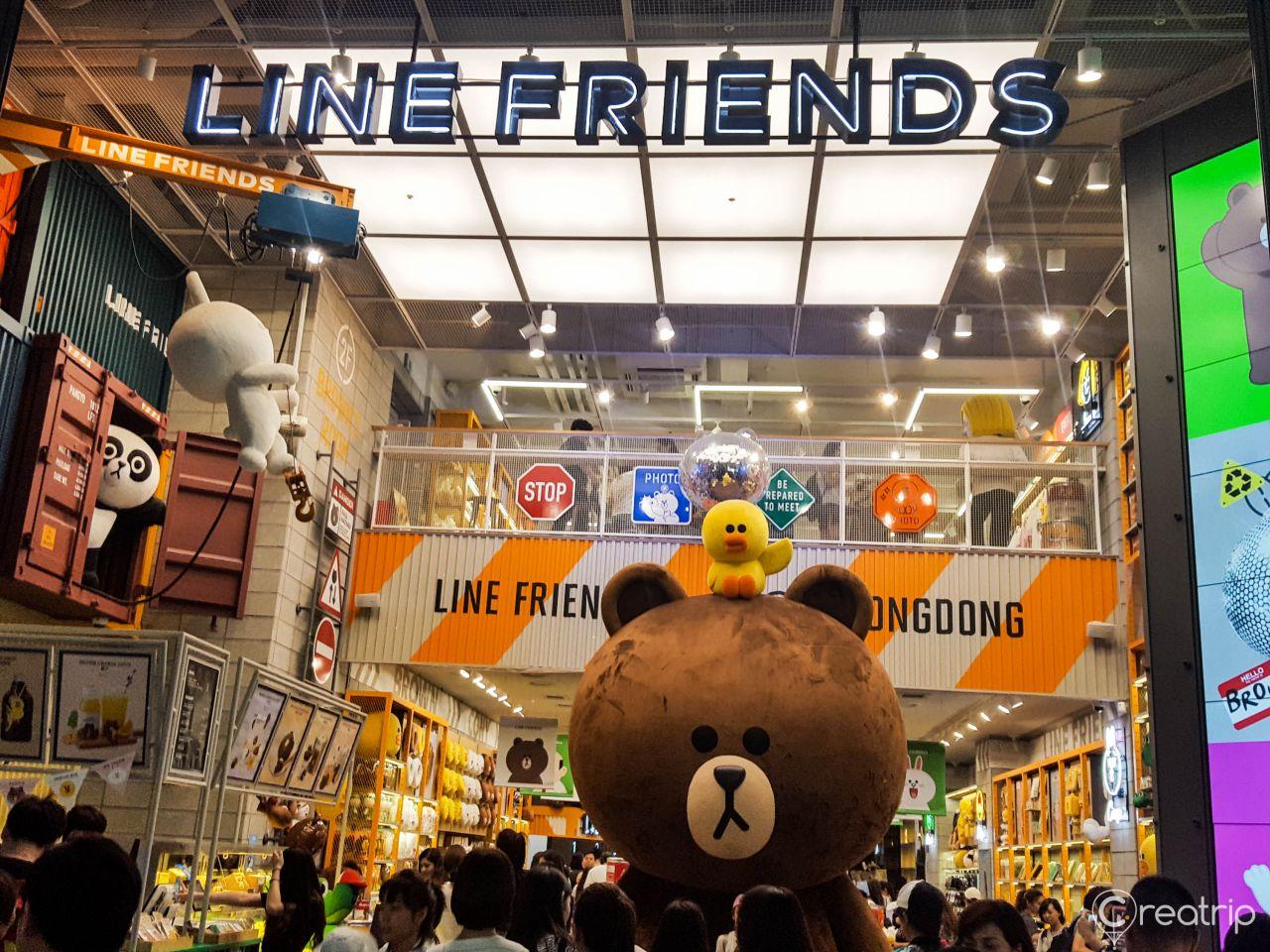 Magasin phare LINE Friends (magasin de la gare de Myeongdong) image 2