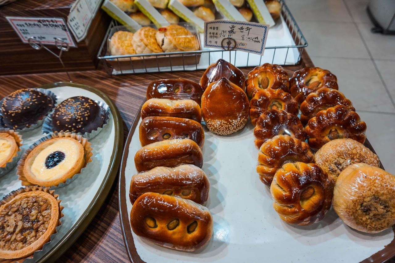 Eiffel bakery image 3