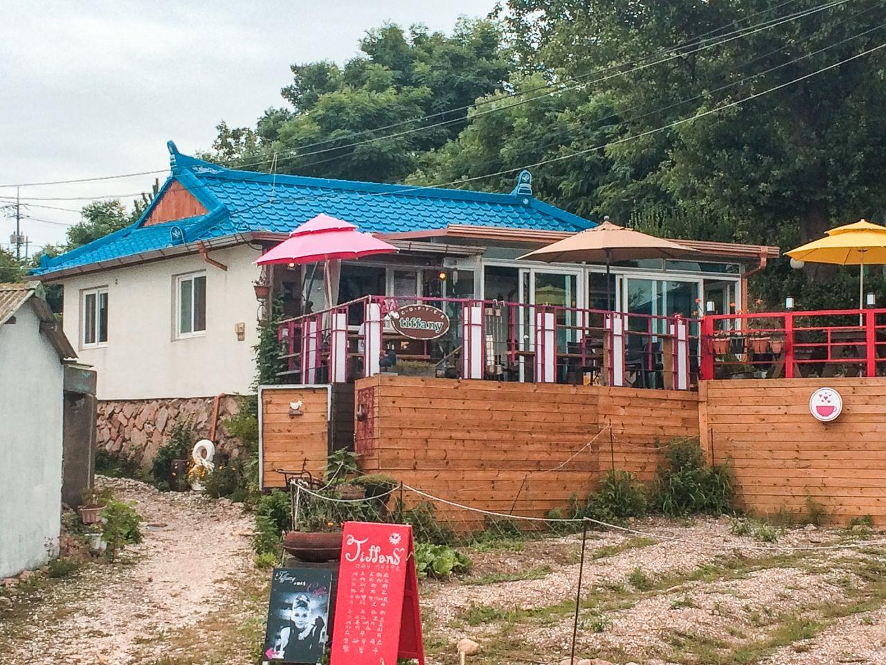 Café Tiffany image 9