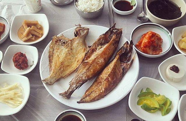 Fishing village grilled fish image 1